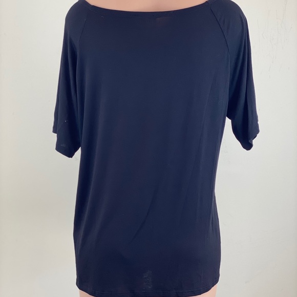 Sequined Lips Loose Fit Top in Black - Picture 5 of 8